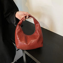 Margaux | Sac Besace Tressé Effet Croco - Bordeaux