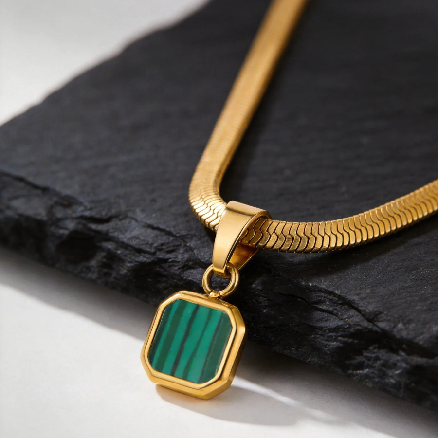 Léo | Collier Pendentif Pierre Naturelle Carrée - Modèle PN-2367G03