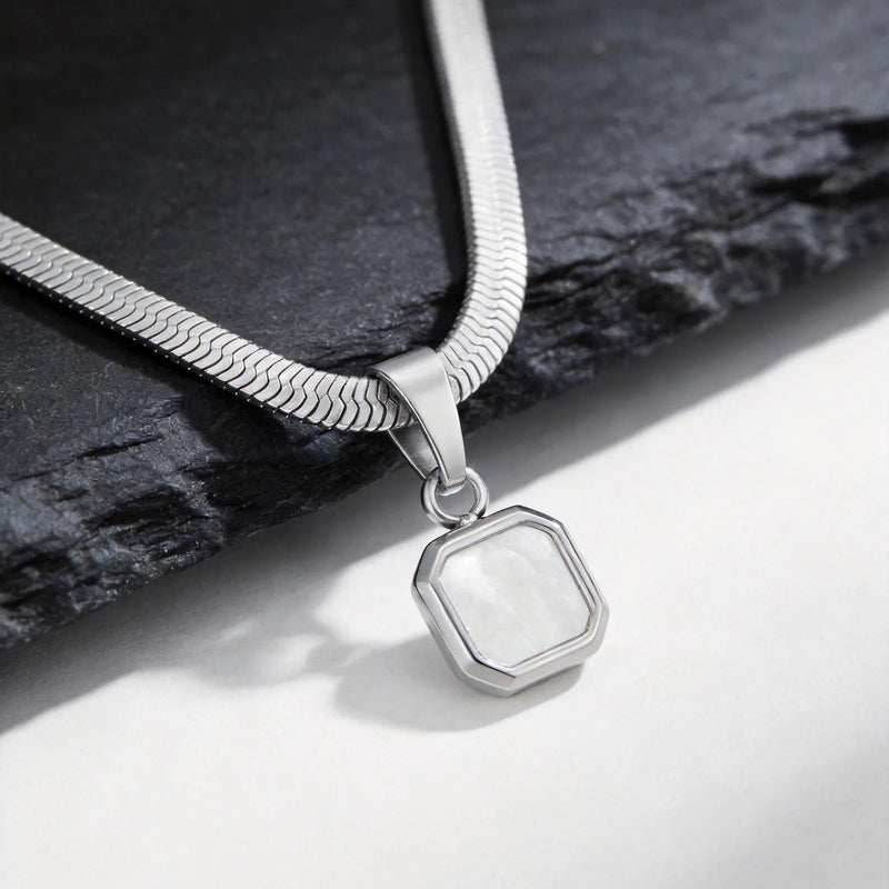 Léo | Collier Pendentif Pierre Naturelle Carrée - Modèle PN-2367S01